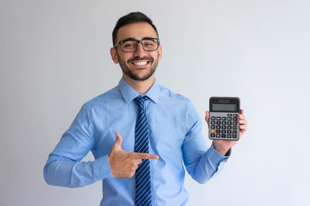 Cheerful ECOM CPA advisor ready to partner on tax planning